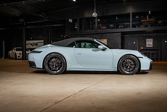 Porsche 911 9 of 30