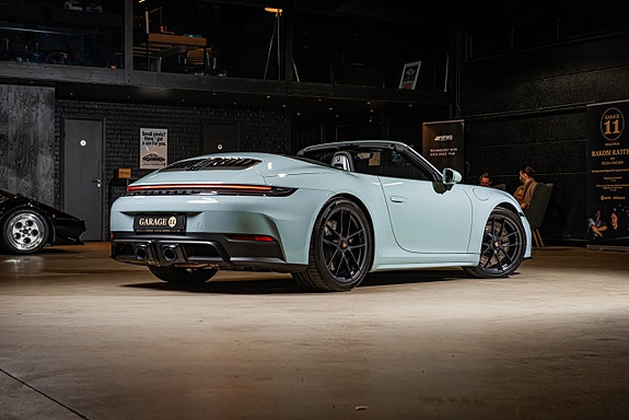 Porsche 911 7 of 30