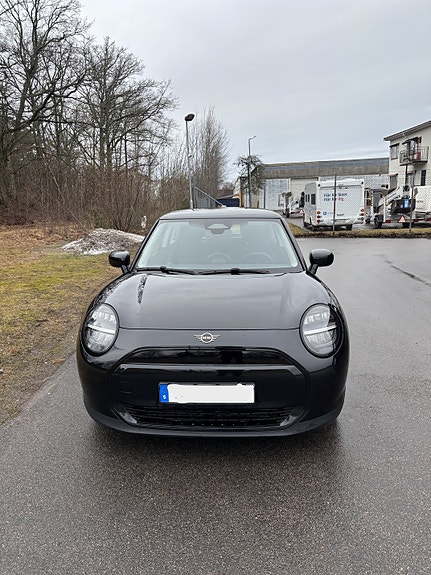 MINI Cooper E 2 of 3