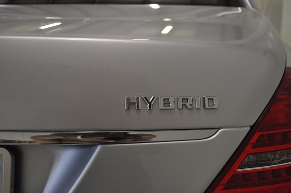 Mercedes-Benz S400 7 of 19