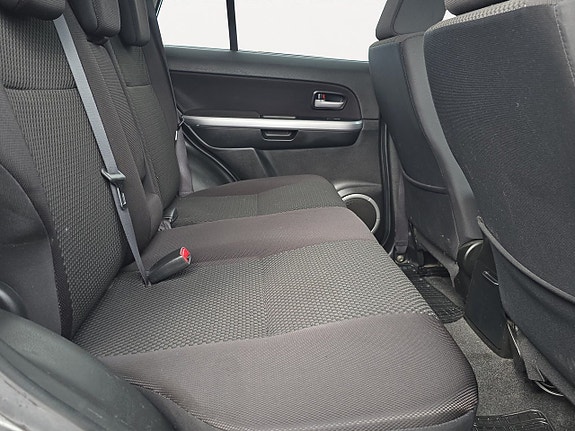 Suzuki Grand Vitara 12 of 17
