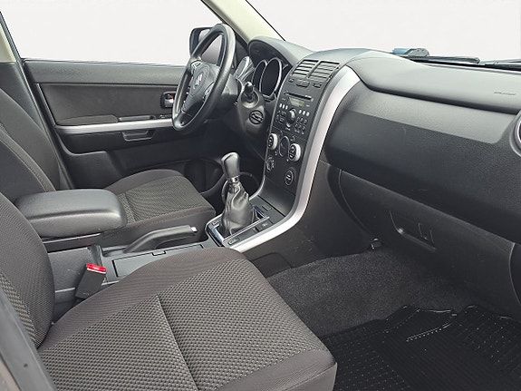 Suzuki Grand Vitara 11 of 17