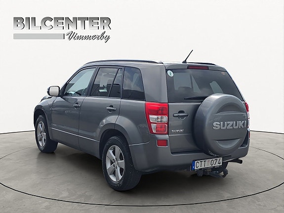 Suzuki Grand Vitara 4 of 17