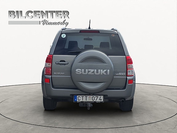 Suzuki Grand Vitara 5 of 17