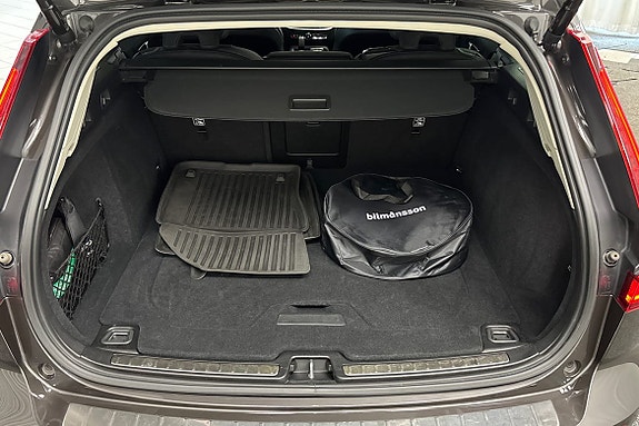 Volvo V60 13 of 24
