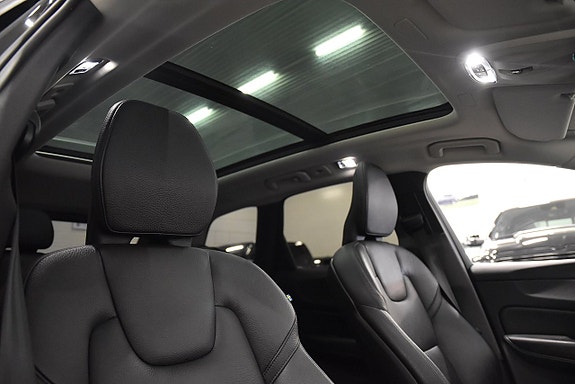 Volvo XC60 13 of 30