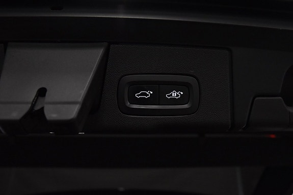 Volvo XC60 30 of 30