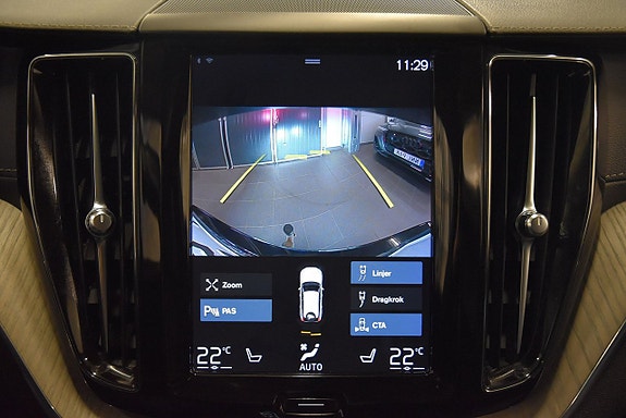 Volvo XC60 28 of 30