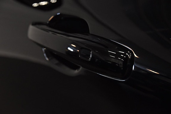 Volvo XC60 18 of 30