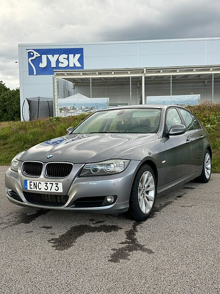 BMW 318d 2 of 8