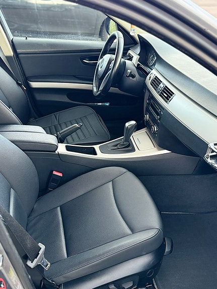 BMW 318d 6 of 8