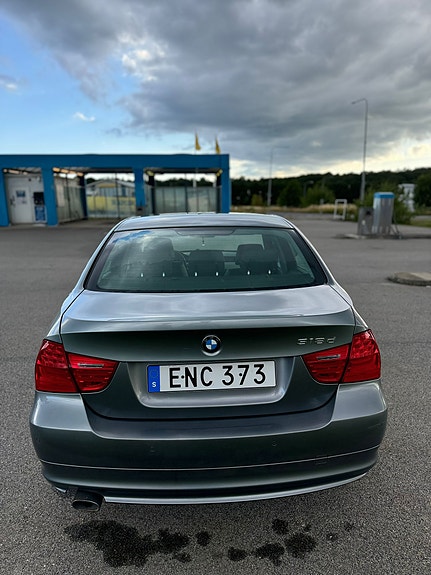 BMW 318d 5 of 8