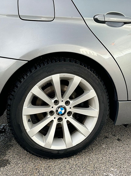 BMW 318d 8 of 8