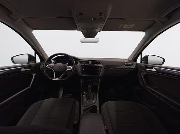 Volkswagen Tiguan 12 of 22