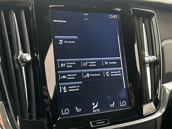 Volvo V90 22 of 30