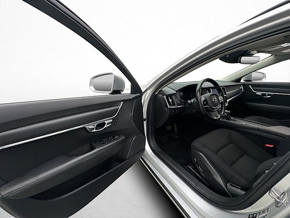 Volvo V90 11 of 30