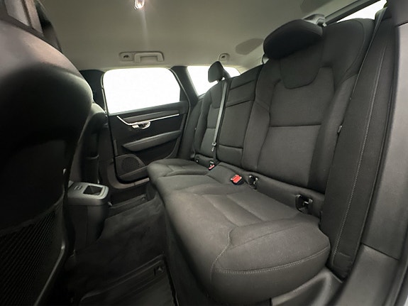Volvo V90 28 of 30