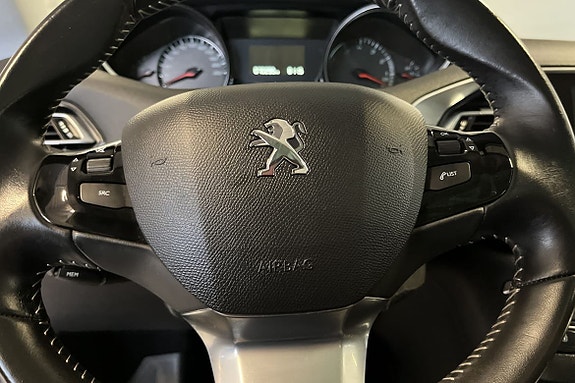 Peugeot 308 13 of 14