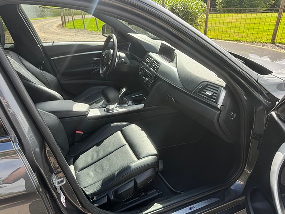 BMW 340i 7 of 9