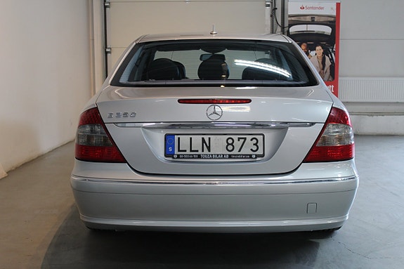 Mercedes-Benz E350 4 of 23
