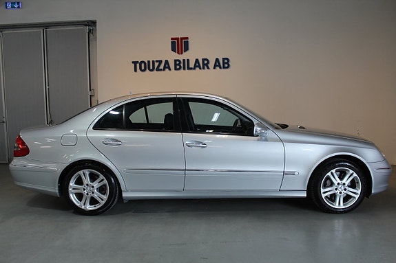 Mercedes-Benz E350 6 of 23