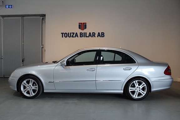 Mercedes-Benz E350 5 of 23