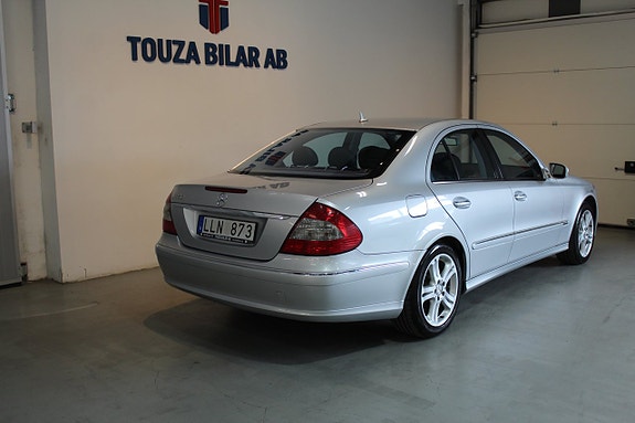 Mercedes-Benz E350 2 of 23