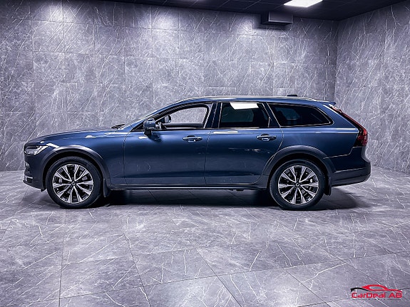 Volvo V90 Cross Country 6 of 27
