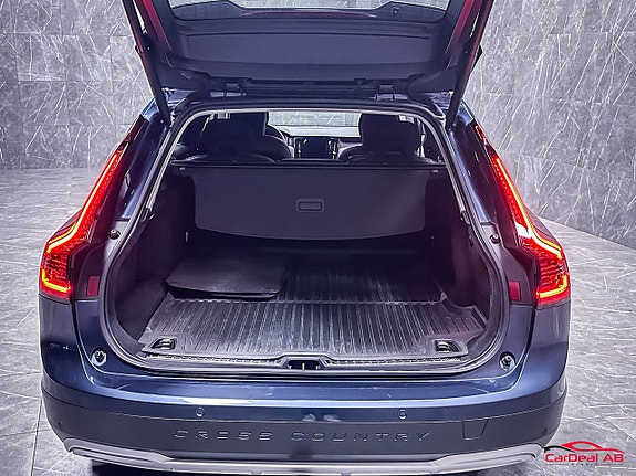 Volvo V90 Cross Country 26 of 27