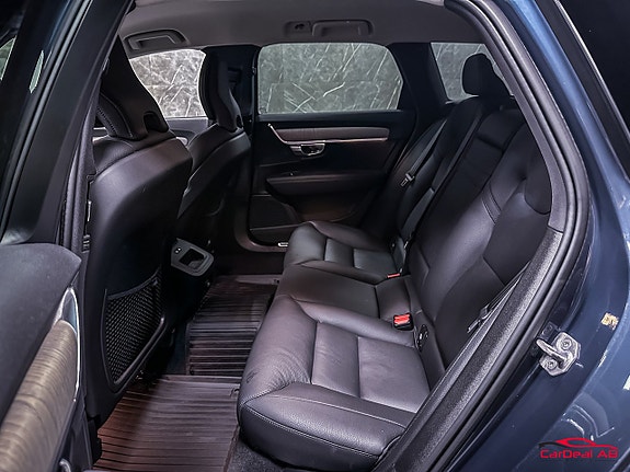 Volvo V90 Cross Country 18 of 27
