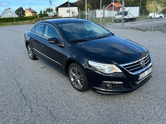 Volkswagen Passat CC 2 of 18