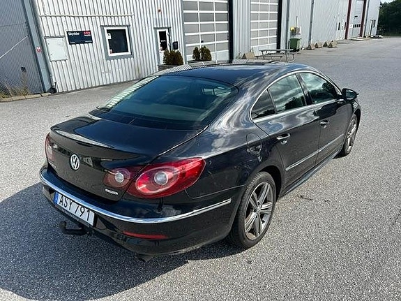Volkswagen Passat CC 4 of 18