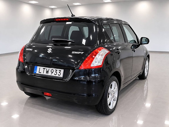 Suzuki Swift 6 of 9