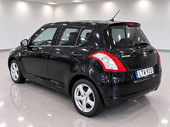 Suzuki Swift 7 of 9
