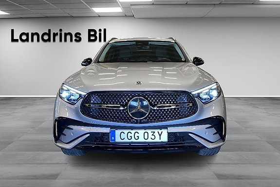 Mercedes-Benz GLC300 de 2 of 20