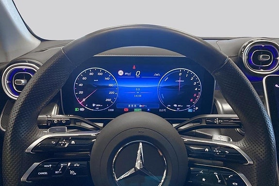 Mercedes-Benz GLC300 de 10 of 20