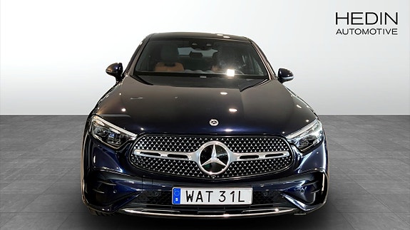 Mercedes-Benz GLC300 de 8 of 9