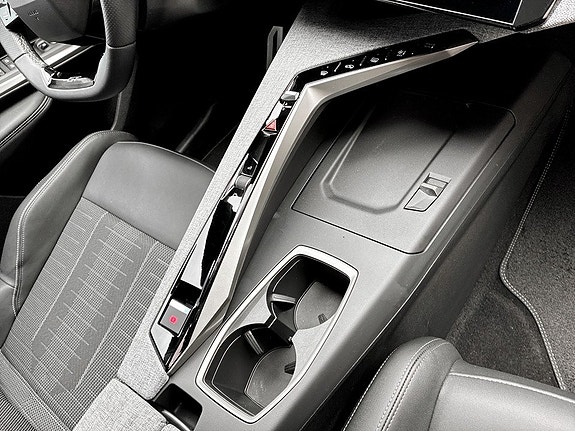 Peugeot 5008 10 of 15