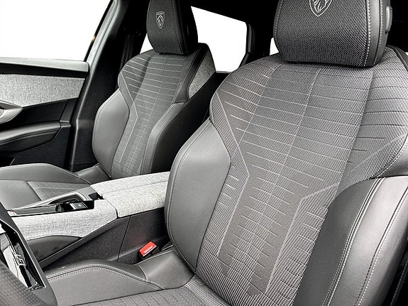 Peugeot 5008 5 of 15