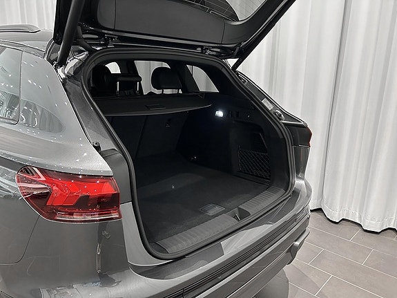 Audi Q6 e-tron 4 of 18