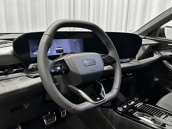 Audi Q6 e-tron 11 of 18