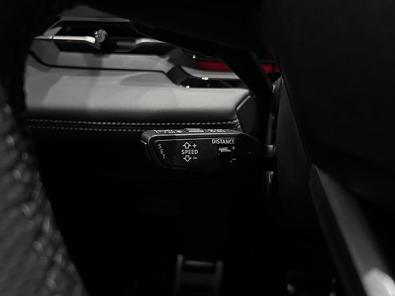 Audi Q6 e-tron 13 of 18