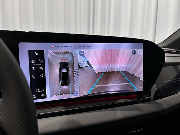 Audi Q6 e-tron 15 of 18