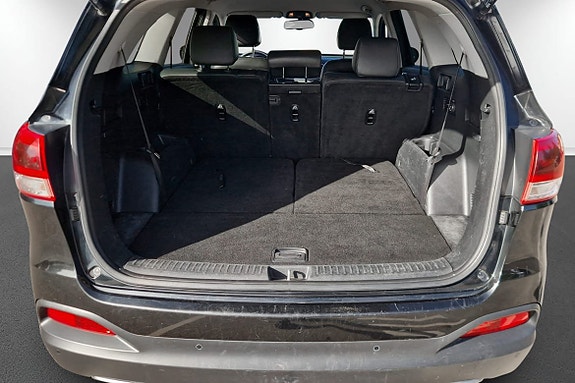 Kia Sorento 7 of 15