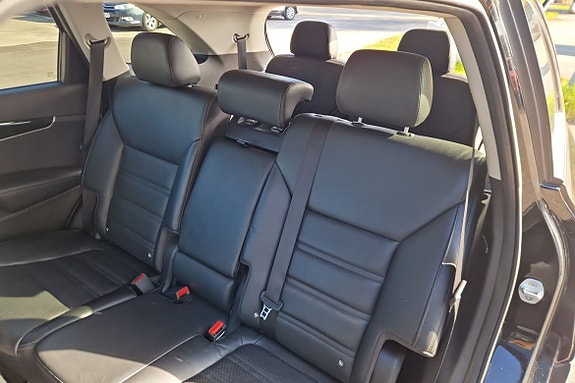 Kia Sorento 12 of 15