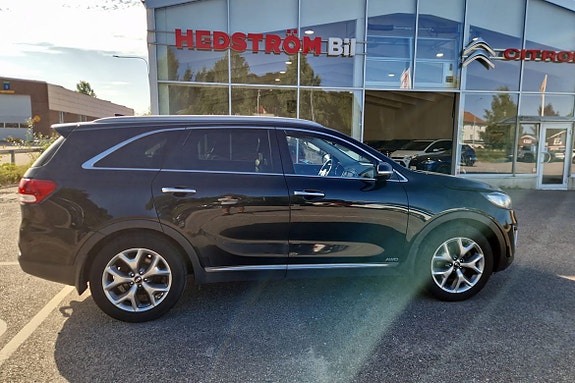 Kia Sorento 11 of 15