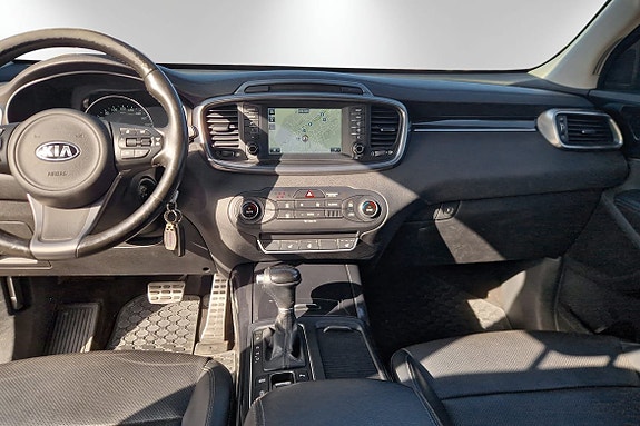 Kia Sorento 6 of 15