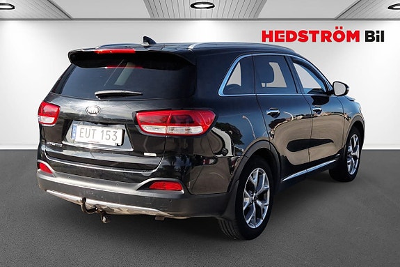 Kia Sorento 3 of 15