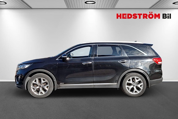 Kia Sorento 2 of 15