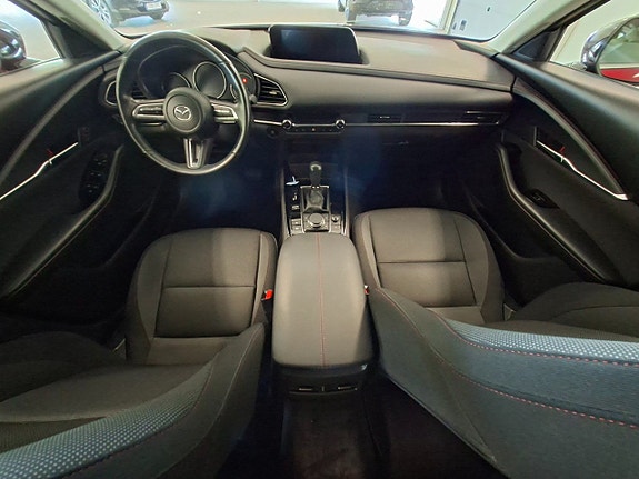 Mazda CX-30 7 of 8